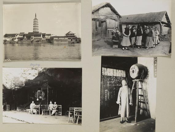 Reisefotografie - 2 Fotoalben China, Japan u.a., 1 Reisetagebuch und 2 Beigaben. Um 1896-1910